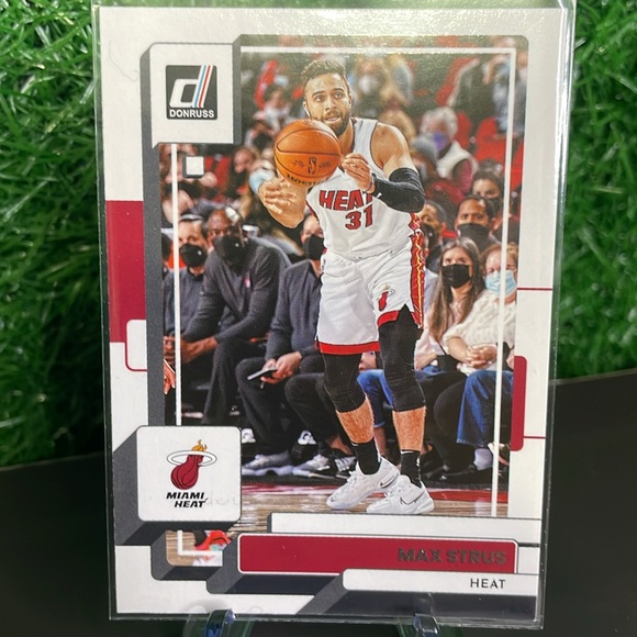 Panini Lot of 10 MIAMI HEAT 🔥 Basketball 🏀 Trading Cards - Picture 9 of 10
